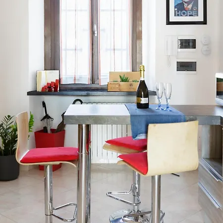 Navigli-tortona - Modern Flat With Wi-fi And Ac Milan